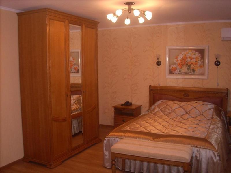 Molodechno Hotel Maladzyechna Room photo